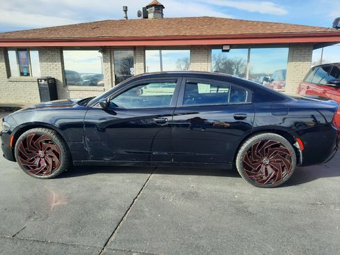 Used 2019 Dodge Charger Police RWD image 2