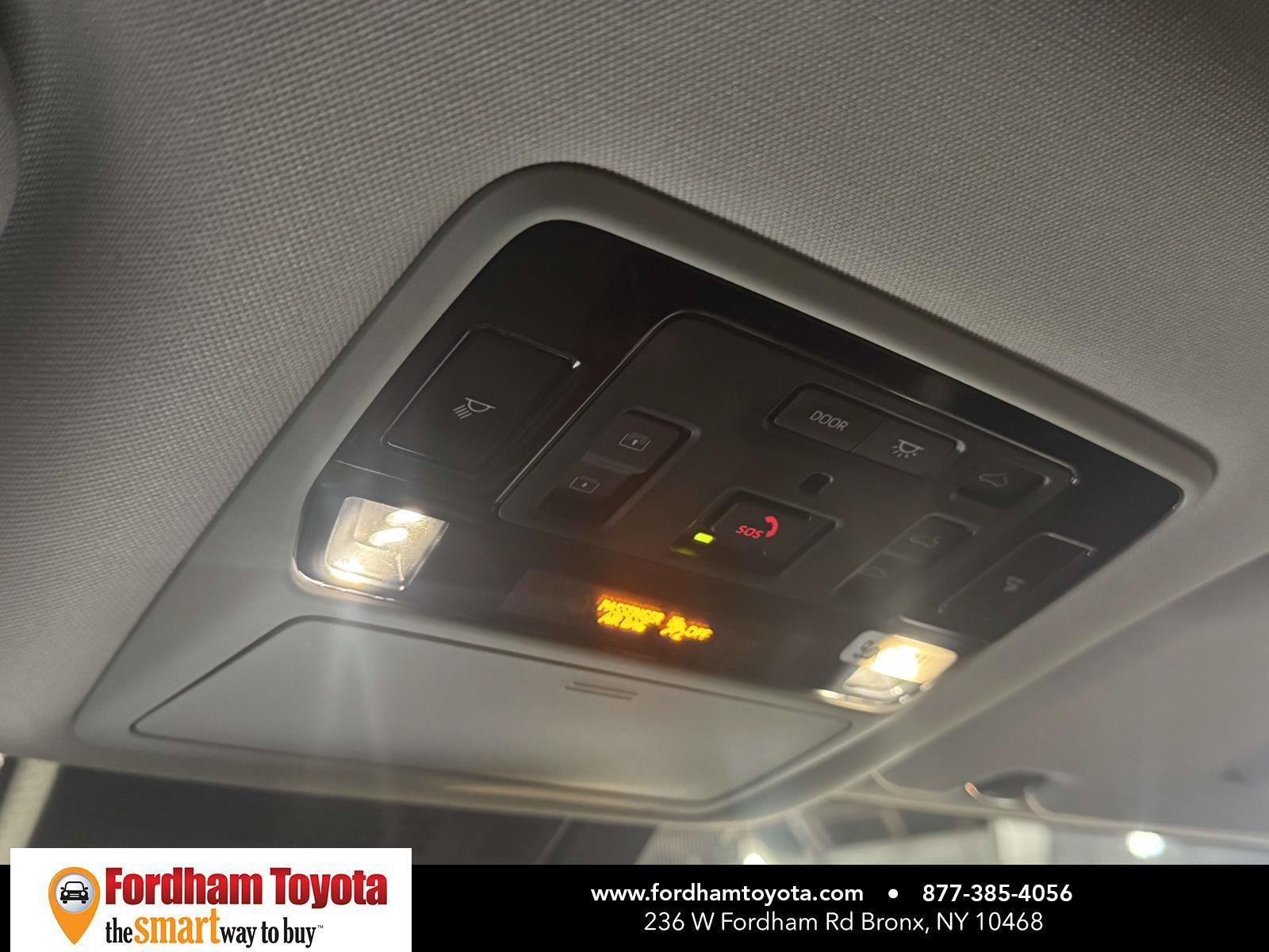 Used 2024 Toyota Grand Highlander AWD image 30