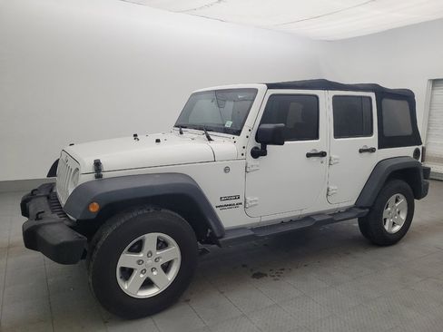 Used 2016 Jeep Wrangler Unlimited Sport w/ Quick Order Package 24S AWD/4WD image 2