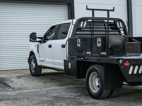 Used 2019 Ford F350 XL w/ Power Equipment Group image 11