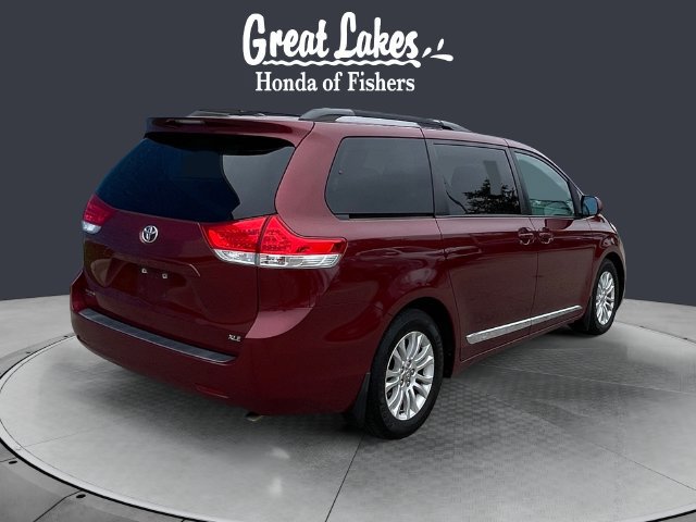 Used 2012 Toyota Sienna XLE FWD image 5