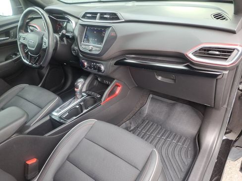 Used 2022 Chevrolet TrailBlazer RS FWD image 15