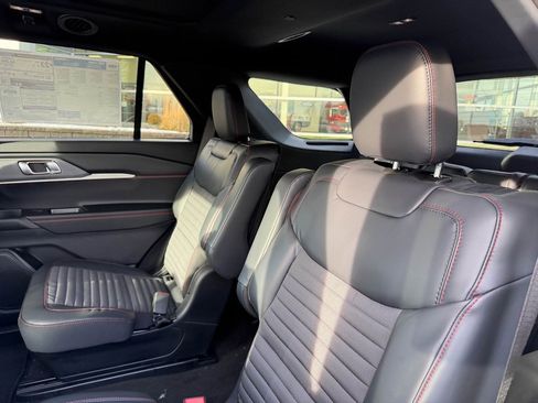 Used 2021 Ford F350 Lariat w/ Chrome Package image 12