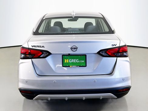 Used 2021 Nissan Versa SV image 8