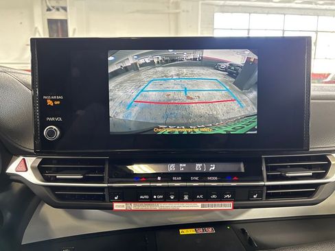 New 2026 Toyota Sienna XLE FWD image 27