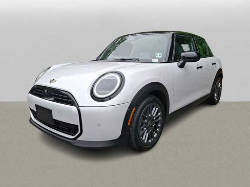 Used 2026 MINI Cooper 4-Door Hardtop FWD image 1