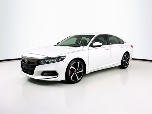 Used 2020 Honda Accord Sport image 3
