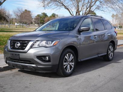 Used 2020 Nissan Pathfinder SV