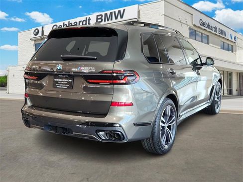 New 2025 BMW X7 M60i image 3