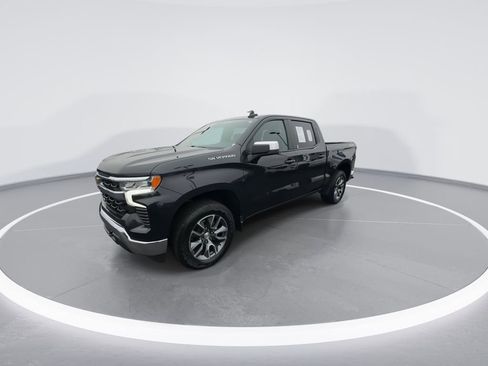 Used 2024 Chevrolet Silverado 1500 LT image 4