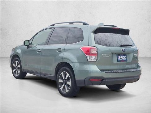 Used 2017 Subaru Forester 2.5i Limited AWD/4WD image 7