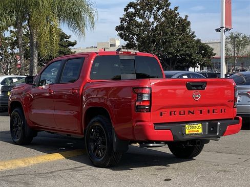 New 2026 Nissan Frontier SV image 2