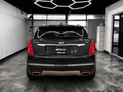 Used 2019 Cadillac XT5 Platinum AWD/4WD image 3