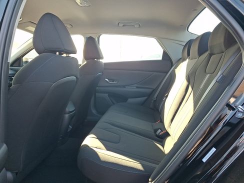 New 2026 Hyundai Elantra Blue image 6