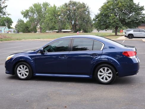 Used 2010 Subaru Legacy 2.5i Premium AWD/4WD image 8