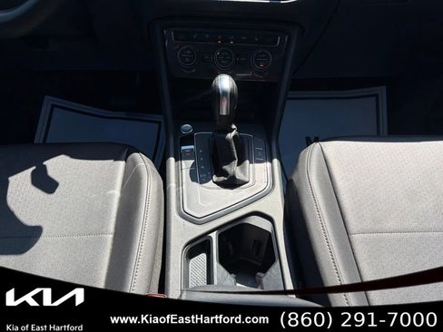 Used 2020 Volkswagen Tiguan SE FWD image 26