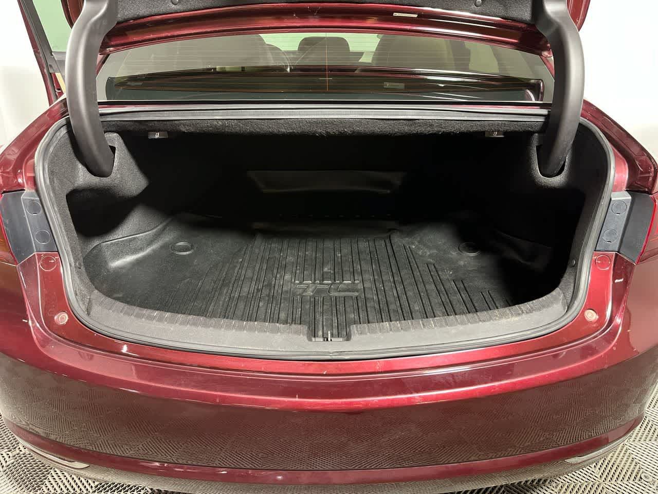Used 2016 Acura TLX w/ Technology Package FWD image 29