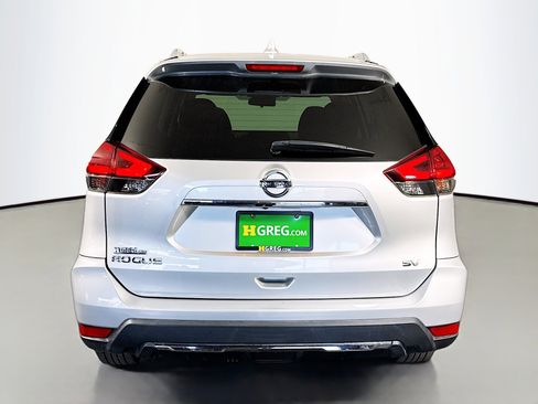 Used 2018 Nissan Rogue SV w/ Premium Package image 8