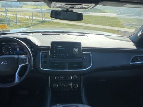 Used 2022 Chevrolet Tahoe Z71 w/ Luxury Package image 16