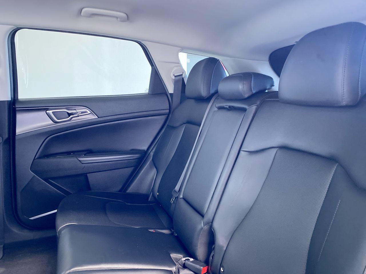 Certified 2023 Kia Sportage EX FWD image 33