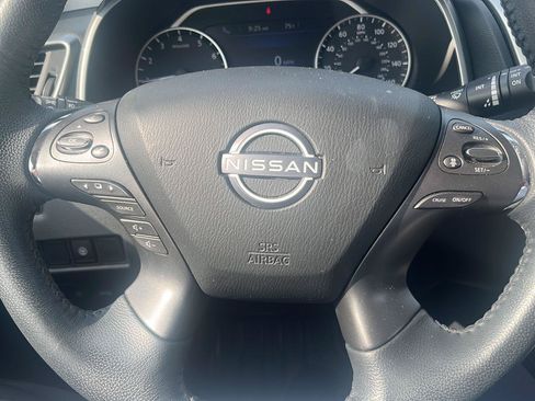Used 2023 Nissan Murano SV AWD/4WD image 16