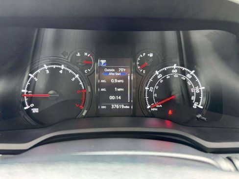 Used 2024 Toyota 4Runner SR5 AWD/4WD image 28