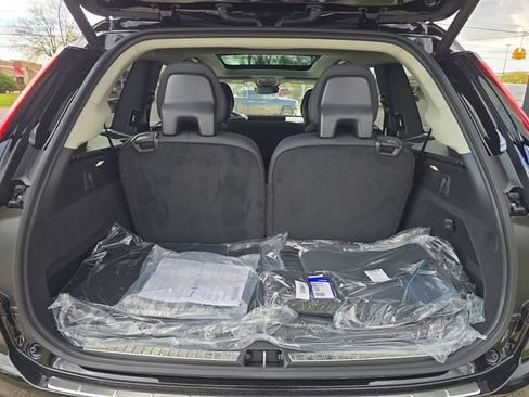 New 2026 Volvo XC90 B6 Plus w/ Protection Package Premier image 31