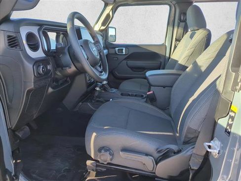 Used 2025 Jeep Wrangler Sport image 8