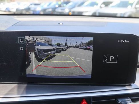 Certified 2025 Kia Sorento LX FWD image 25