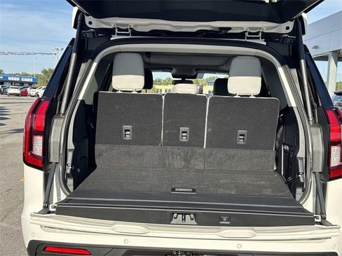 New 2025 Ford Expedition Active image 13