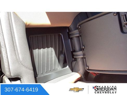 Used 2024 Chevrolet Silverado 1500 High Country w/ Technology Package AWD/4WD image 33