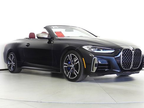 Used 2023 BMW M440i Convertible w/ Premium Package image 4