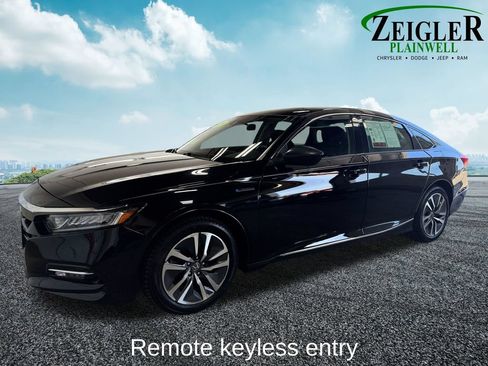 Used 2019 Honda Accord EX image 2