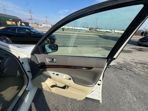 Used 2012 INFINITI G37 x Sedan w/ Premium Pkg image 17