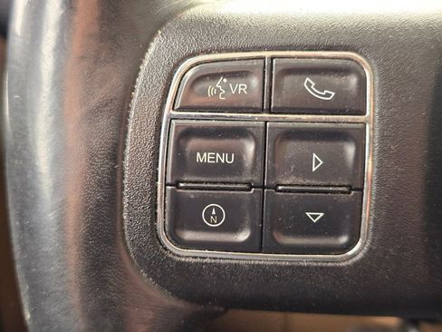 Used 2015 Jeep Wrangler Unlimited Rubicon w/ Connectivity Group AWD/4WD image 30