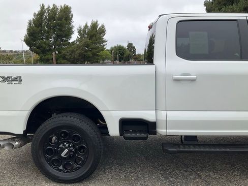 Certified 2025 Ford F350 Lariat w/ Black Appearance Package image 15