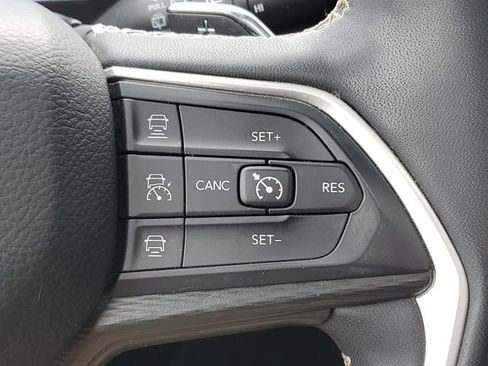 Used 2023 Jeep Grand Cherokee L Laredo AWD/4WD image 13