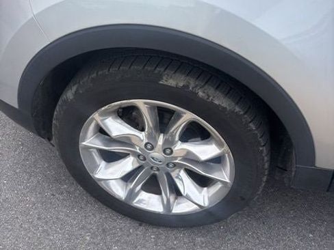 Used 2013 Ford Explorer XLT image 45