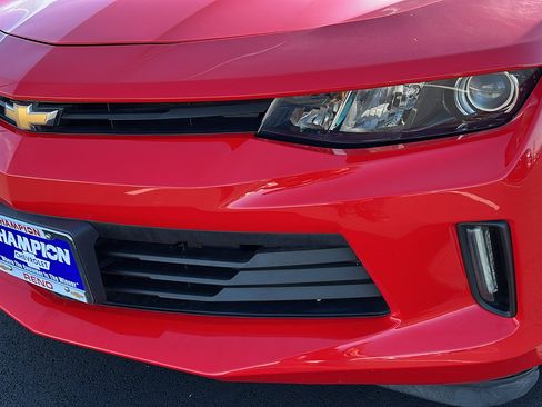 Used 2018 Chevrolet Camaro LT image 9