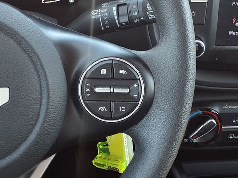 Used 2023 Kia Soul LX FWD image 17