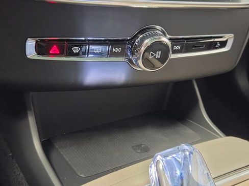 New 2026 Volvo XC90 B6 Plus AWD/4WD image 18