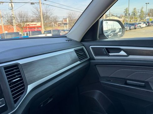 Used 2022 Volkswagen Atlas SE image 23