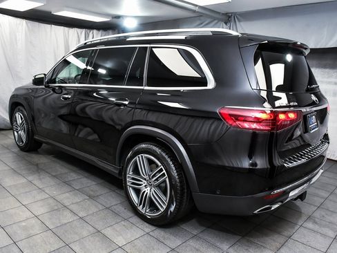 Used 2025 Mercedes-Benz GLS 450 4MATIC image 4