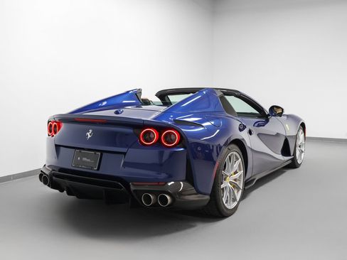 Certified 2021 Ferrari 812 GTS RWD image 34