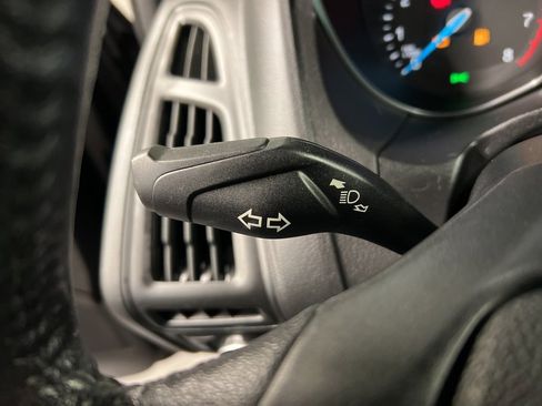 Certified 2018 Ford Focus SE w/ Cold Weather Package image 20