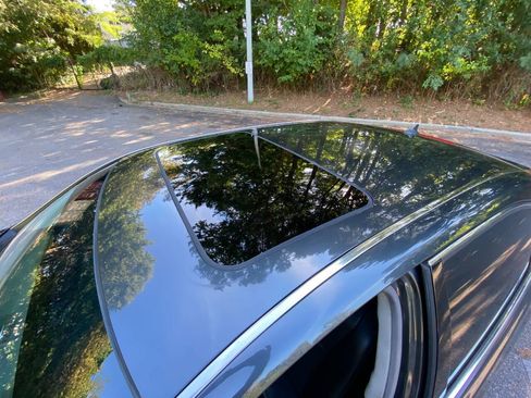 Used 2011 Lexus LS 460 L w/ Luxury Pkg RWD image 39