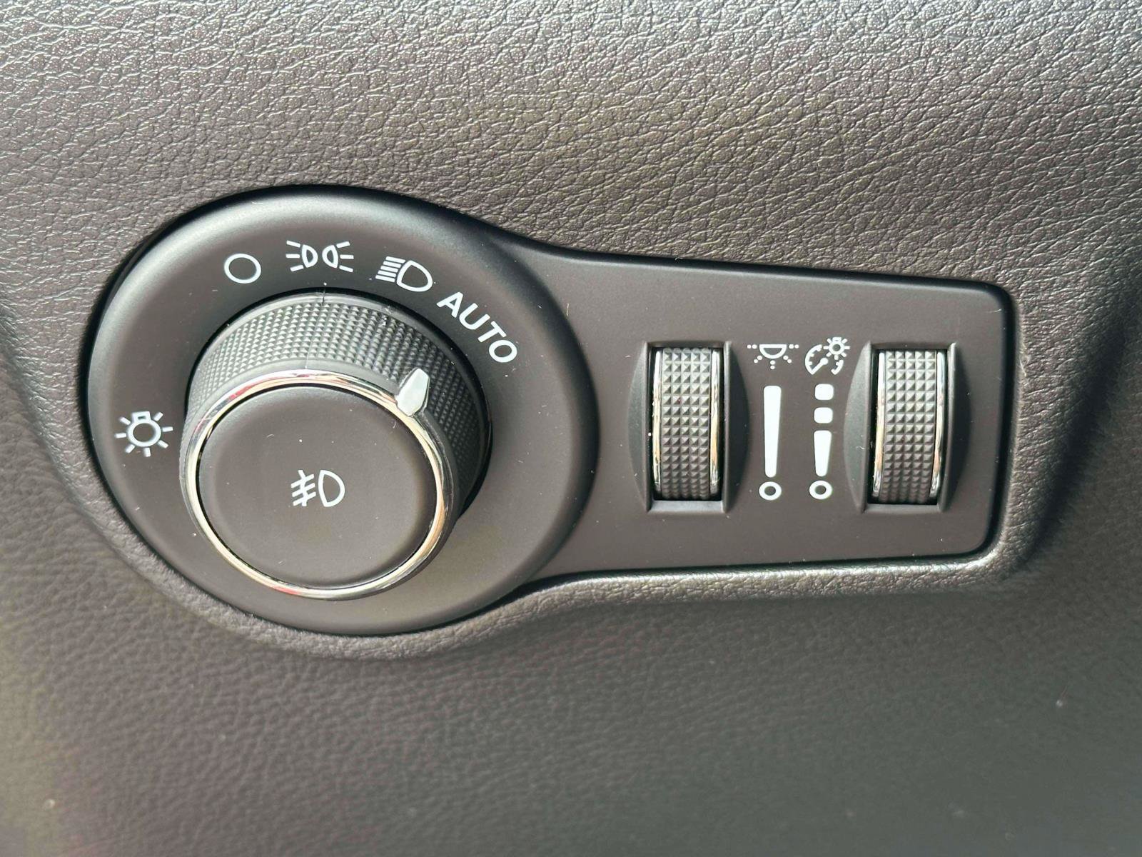 Used 2023 Jeep Compass High Altitude AWD/4WD image 20