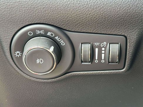 Used 2023 Jeep Compass High Altitude AWD/4WD image 20