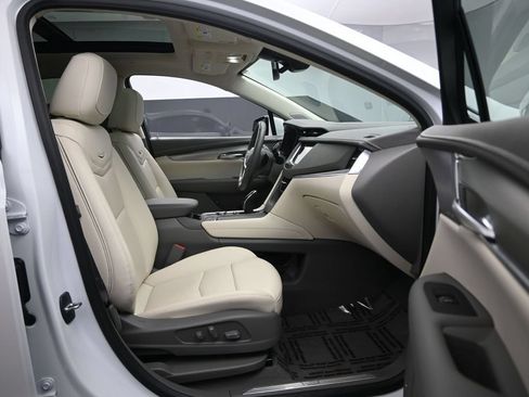 Used 2024 Cadillac XT5 Premium Luxury w/ LPO, Floor Liner Package AWD/4WD image 29