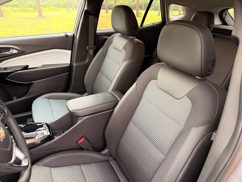 New 2026 Chevrolet Trax LT w/ Driver Confidence Package FWD image 13